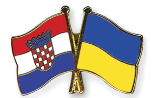 flag-pins-croatia-ukraine-wwwcrossed-flag-pinscom_
