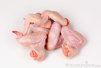 raw-chicken-wings-16658453